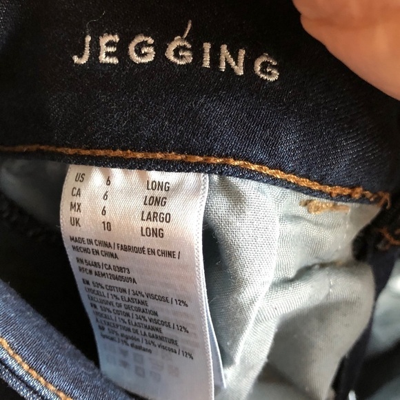 American Eagle Dark Wash Super‎ Stretch Jeggings - Picture 5 of 11